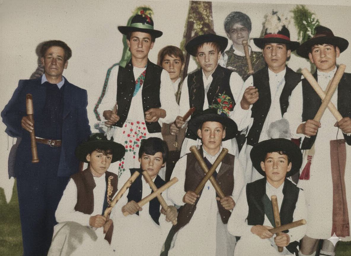 Pauliteiros de Sendim · foto de arquivo